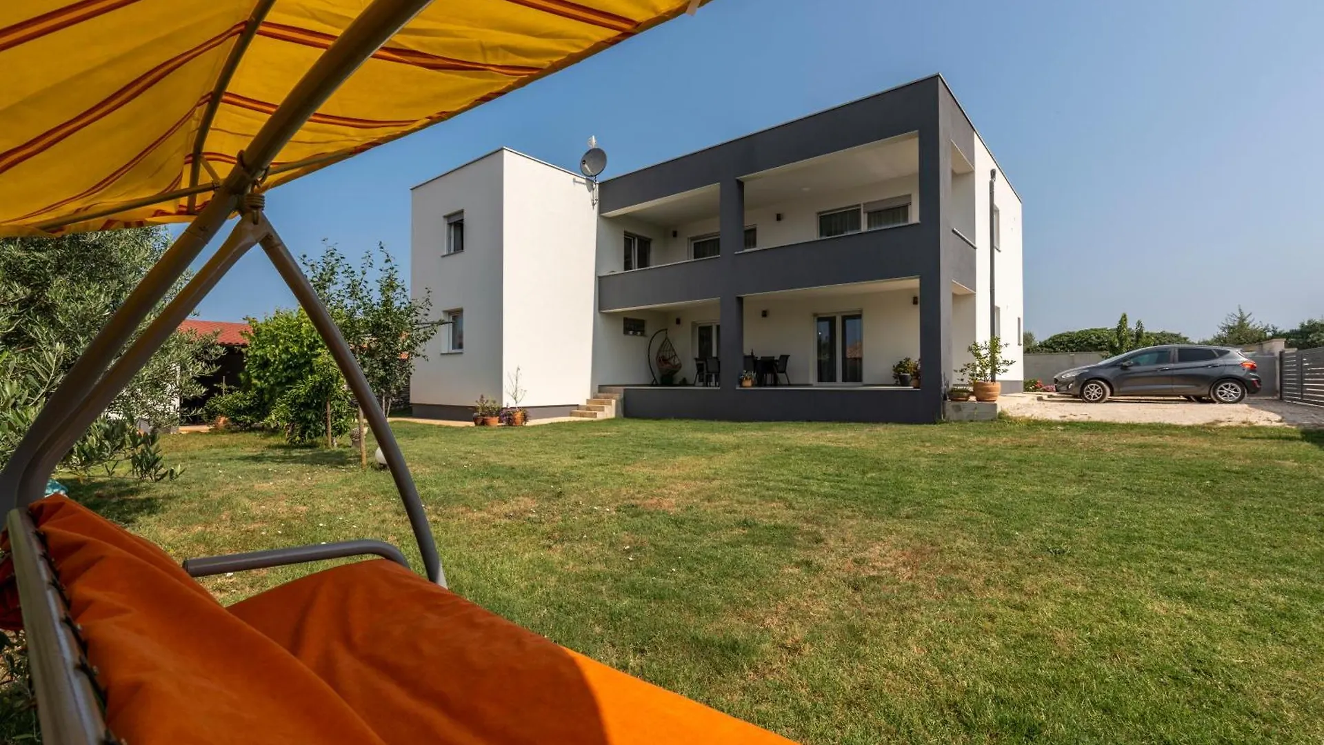 Holiday Home Galižana Villa