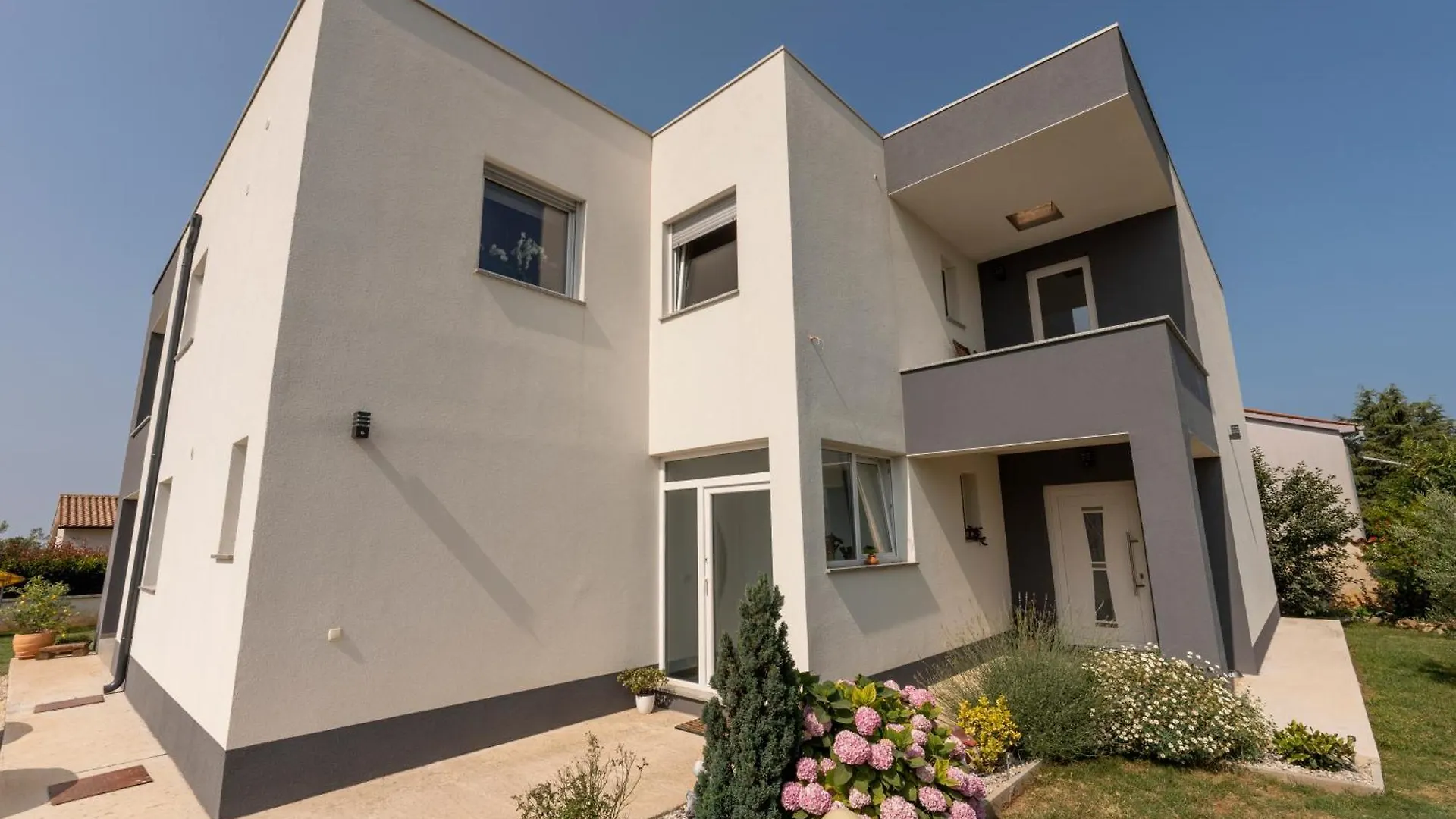 Holiday Home Galižana